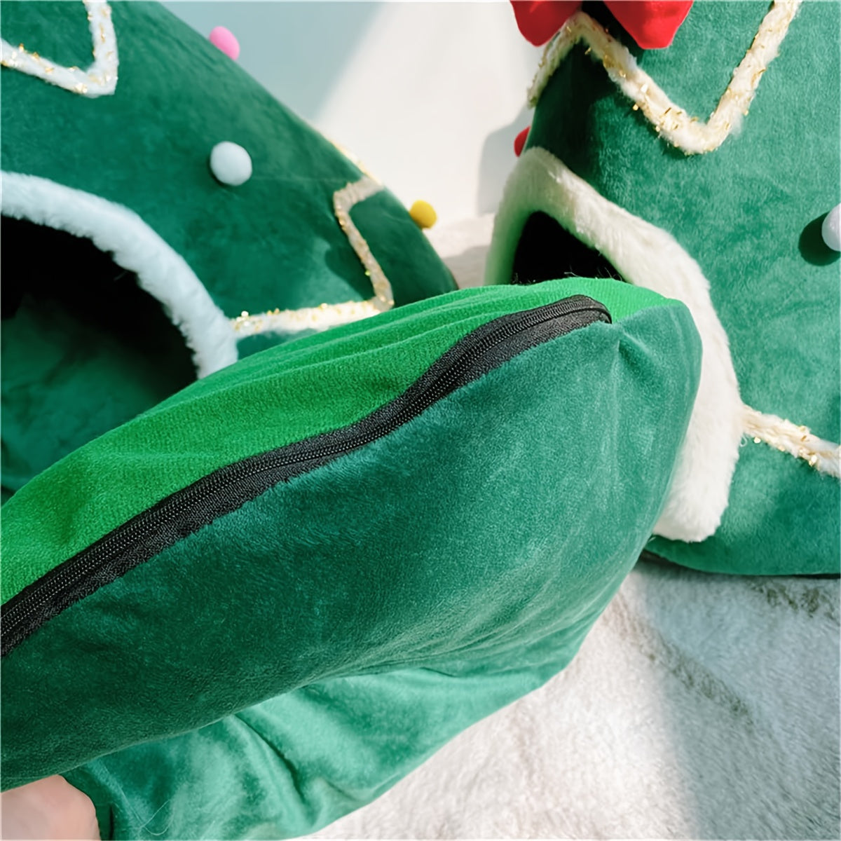 Christmas Tree Cat Bed – Festive Design with Non-Slip Base