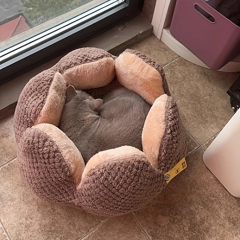 Charming Petal Cat & Dog Bed – Soft, Warm, and Cozy!