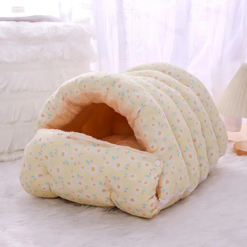 Warm Winter Cat Bed – Cozy Cushions for Kittens & Small Pets