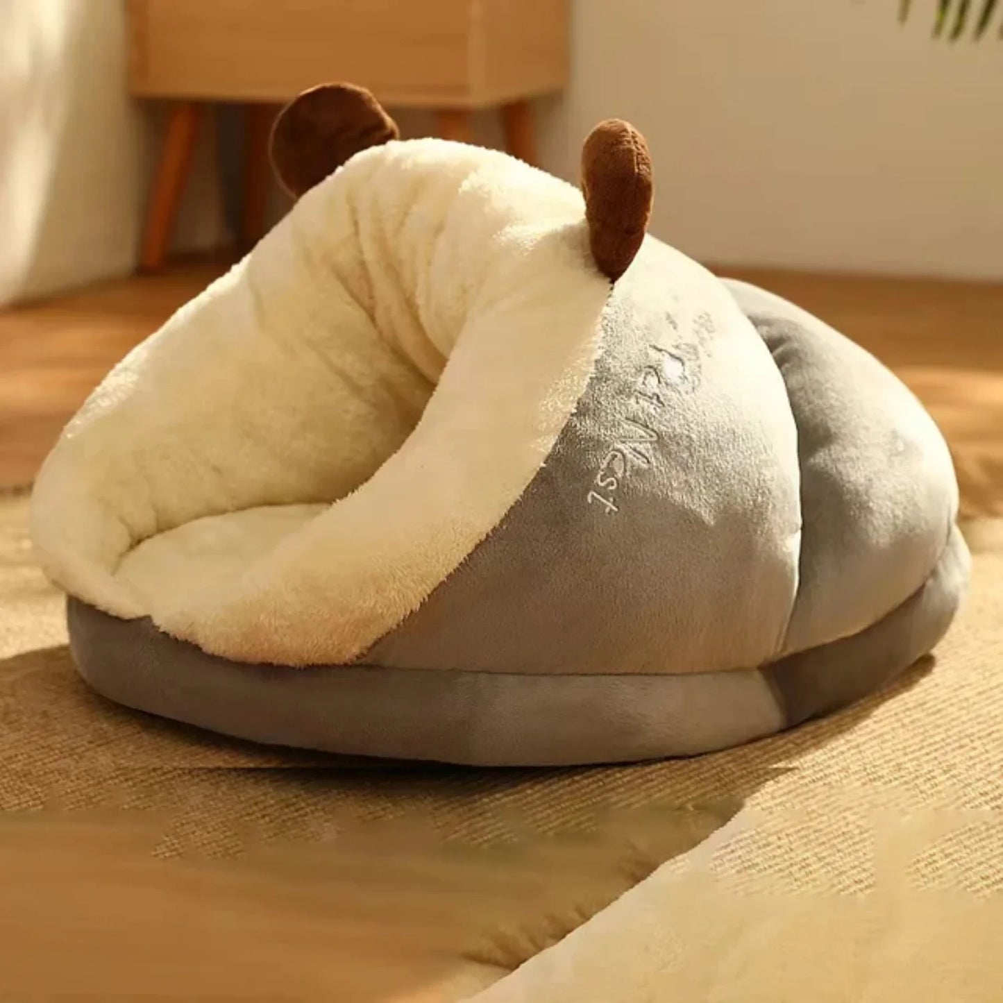 Cozy Pet Kennel Bed – Adorable House for Cats & Small Dogs