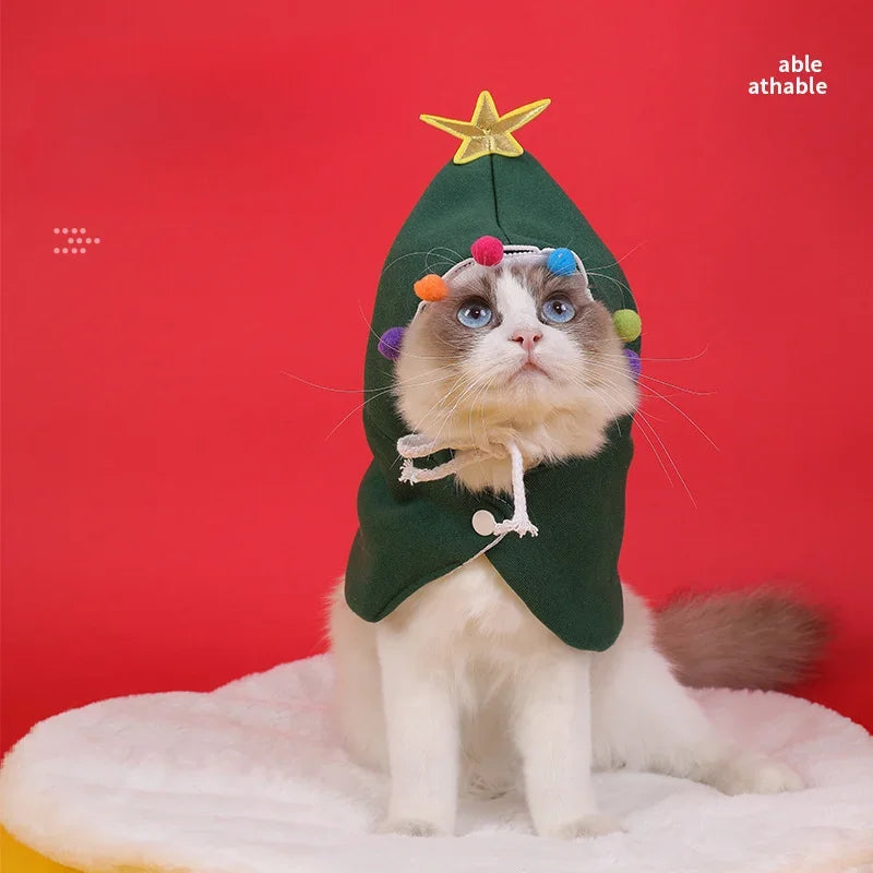 Christmas Cloak for Cats & Dogs – Festive and Fun Design