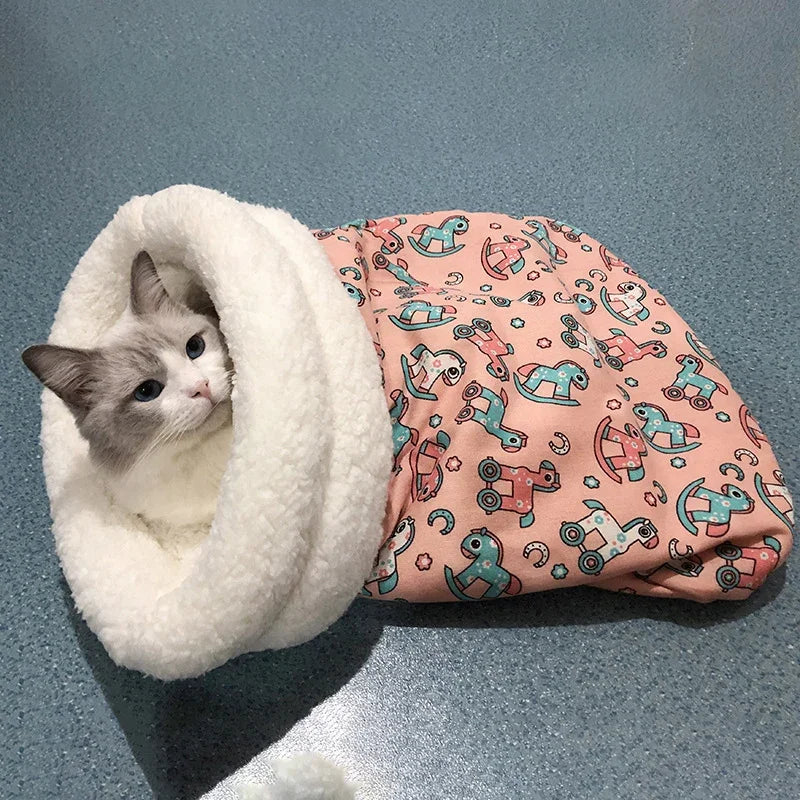 Cozy Cat Sleeping Bag – Soft, Snuggly Hideaway Bed for Cats!
