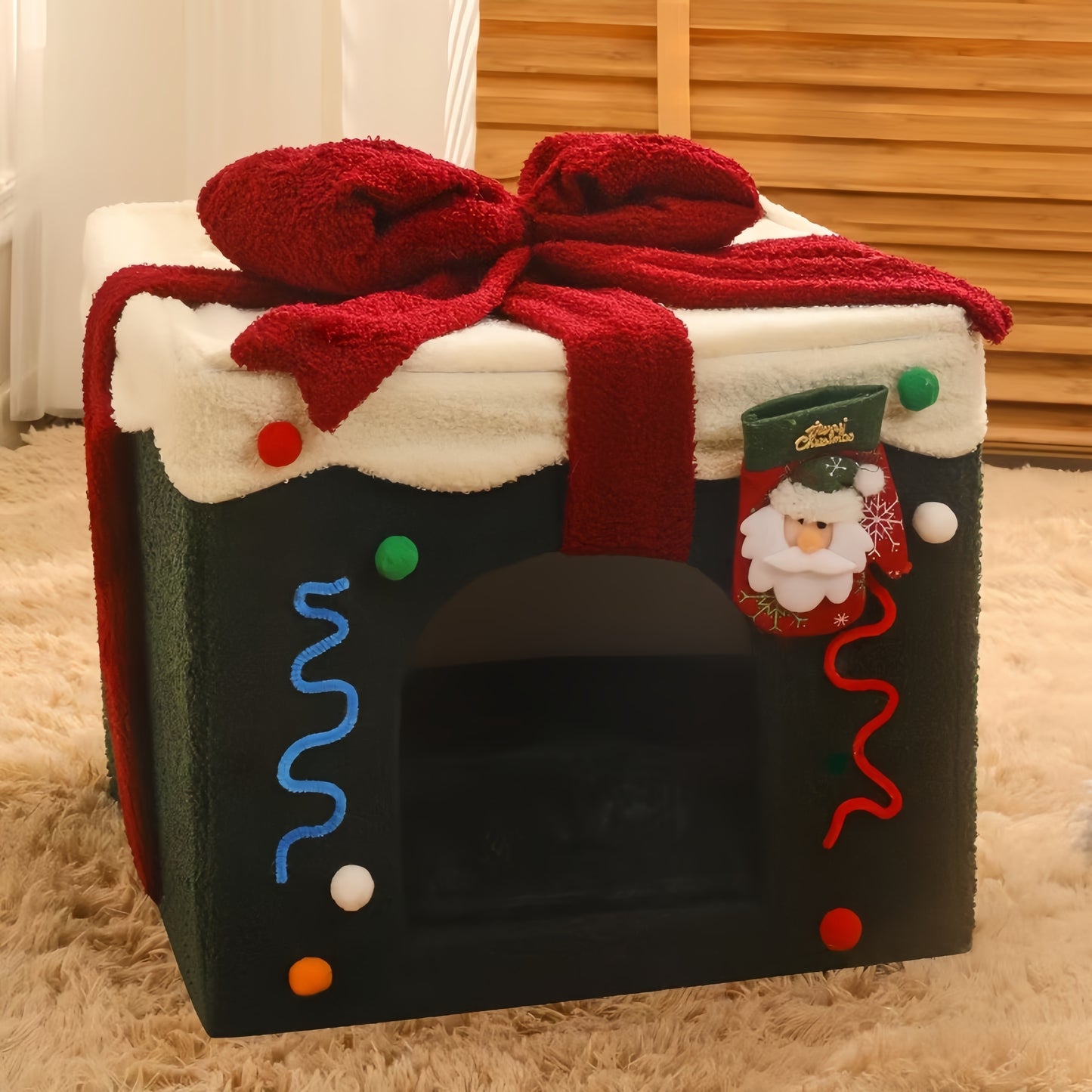 Christmas-Themed Cat House – Warm Festive Indoor Bed with Toy